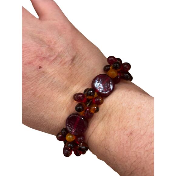 Red and Orange Art Glass Beads Bracelet - Picture 4 of 6